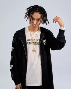 Tizzy T背景